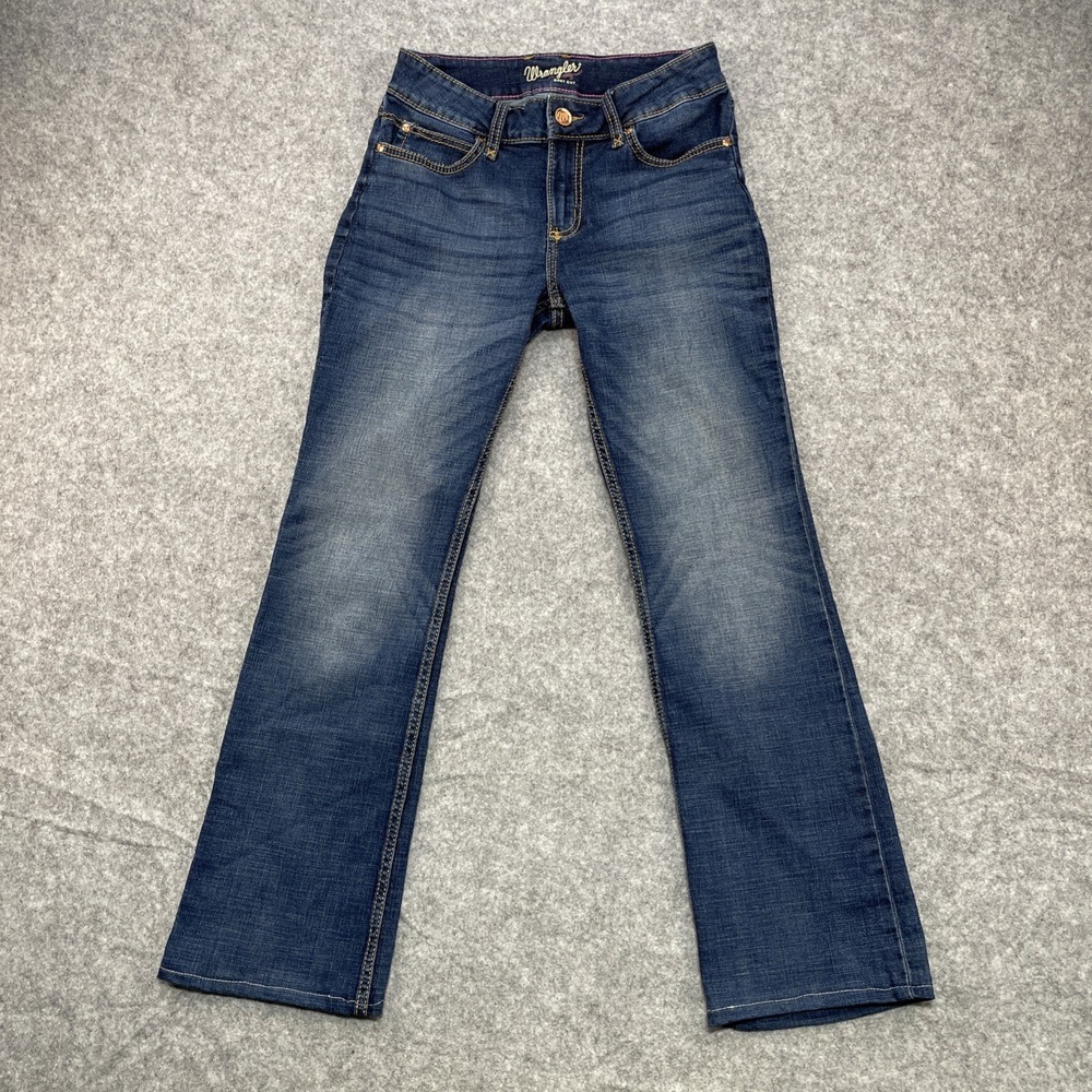 Mid Rise Boot Cut Wrangler Jeans Size 7/32. Women's Dark Wash Blue Denim Jeans